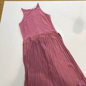Loft midi dress in rose. Knit top, lightweight skirt